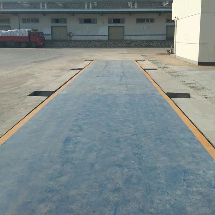 江蘇蘇州100噸地磅電子汽車衡客戶現(xiàn)場(chǎng) 江蘇蘇州100噸地磅電子汽車衡客戶現(xiàn)場(chǎng)