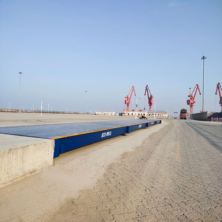 山東東營(yíng)鹽業(yè)公司60噸地磅汽車衡客戶現(xiàn)場(chǎng)案例 山東東營(yíng)鹽業(yè)公司60噸地磅汽車衡客戶現(xiàn)場(chǎng)案例